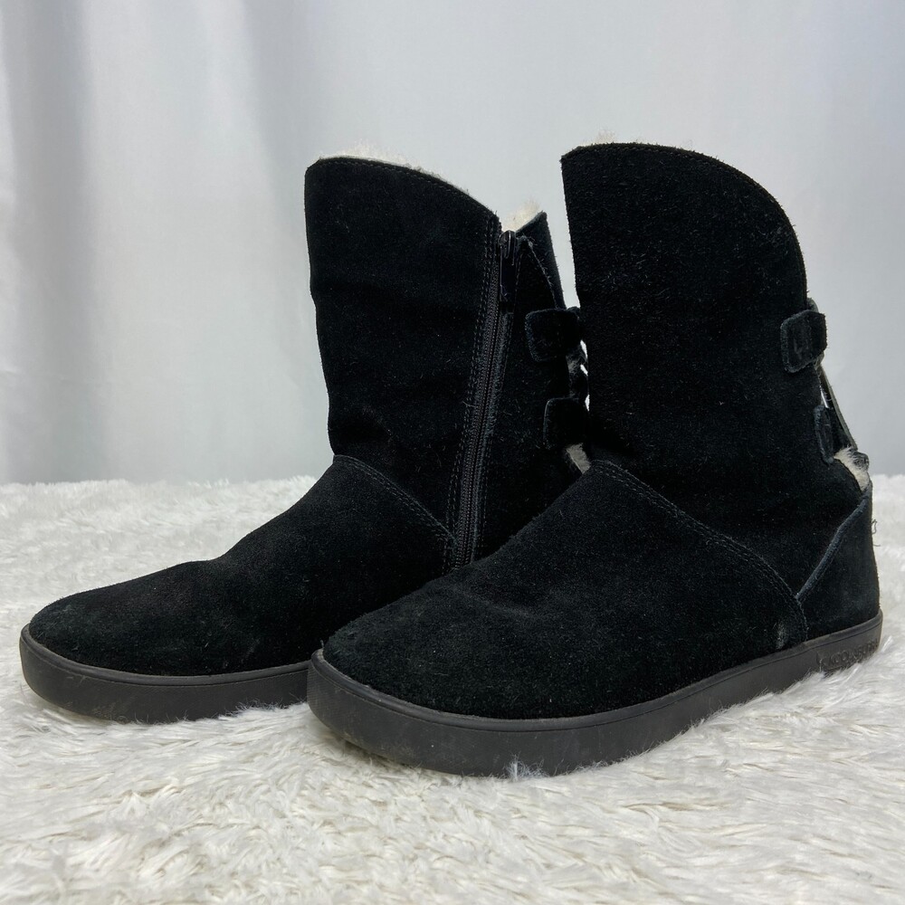 Koolaburra by UGG Shazi Size 7 Black Women's Suede Back Tie Short Winter Boots
